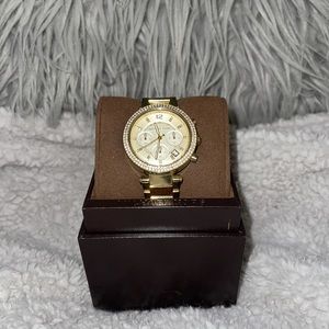 Michael kors gold watch